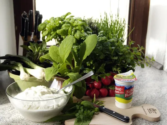 Bild: Auf in den Frühling mit dem Frühlingsgruß der Landesvereinigung der Bayerischen Milchwirtschaft