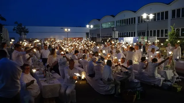 Bild: Dîner en blanc 2025 begeistert mit Besucherrekord und Sommerstimmung