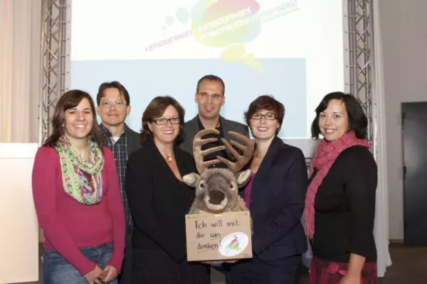 Bild: Initiative zur Umsetzung einer Eigenständigen Jugendpolitik gestartet