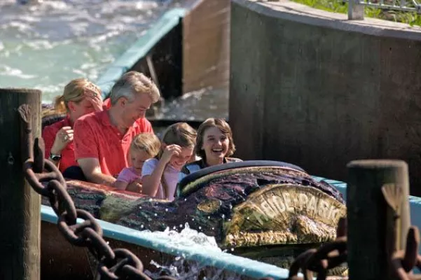Bild: Heide-Park - Der Ferientipp für Daheimgebliebene - Urlaub auf der Achterbahn