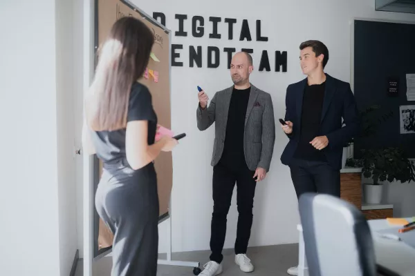 Bild: Miteinander vernetzen und voneinander lernen: HR Connect 23 in Frankfurt