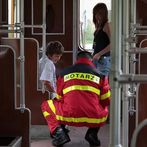Bild: Notärzte proben den Ernstfall: Großübung in Berlin-"Fighting City"