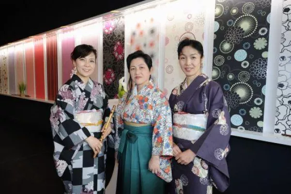 Bild: Rund um die Kirschblüte - Japanische Live-Musik und stilvolle Tapeten begeisterten Besucher