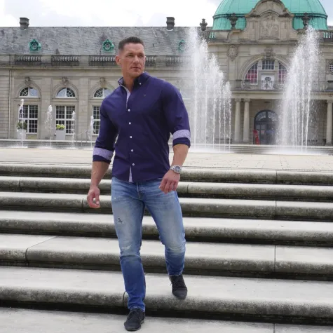 Hemden aus NRW speziell für Bodybuilder und Kraftsportler Bild: Hemden aus NRW speziell für Bodybuilder und Kraftsportler