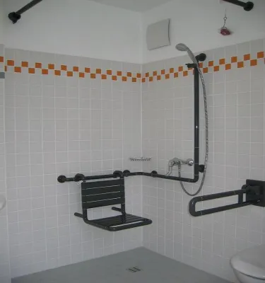 Barrierefreie Fertigbäder – die ökonomische Qualitätslösung mit Sicherheit und Komfort Bild: Barrierefreie Fertigbäder – die ökonomische Qualitätslösung mit Sicherheit und Komfort