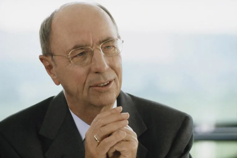 Bild: Berthold Leibinger erhält Schawlow-Award