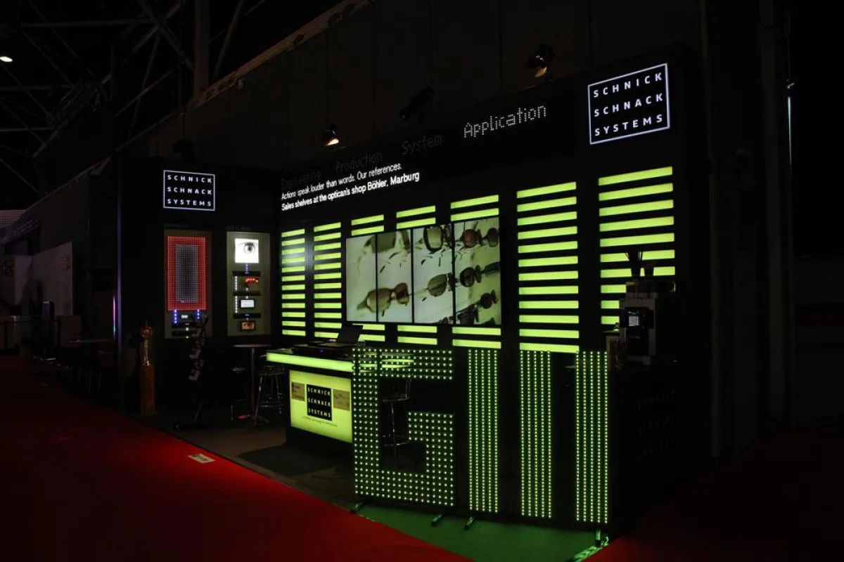 Messestand von Schnick-Schnack-Systems auf der ISE
