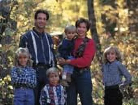 Bild: FRANKREICH - FAMILIEN GEBEN SICH NEUE BIOGRAFIE