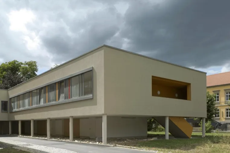 Bild: Eine Station auf Stelzen - BAURCONSULT Architekten + Ingenieure planen G-Bau des Krankenhauses Schloss Werneck