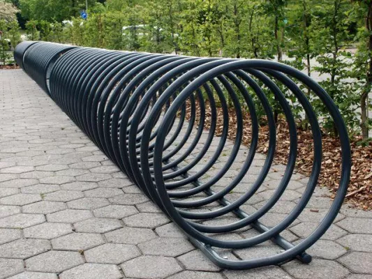 Bild: Die Fahrradschnecke oder -spirale ist von hoher Wirkung für eine gelungene Raumgestaltung in Freibereichen