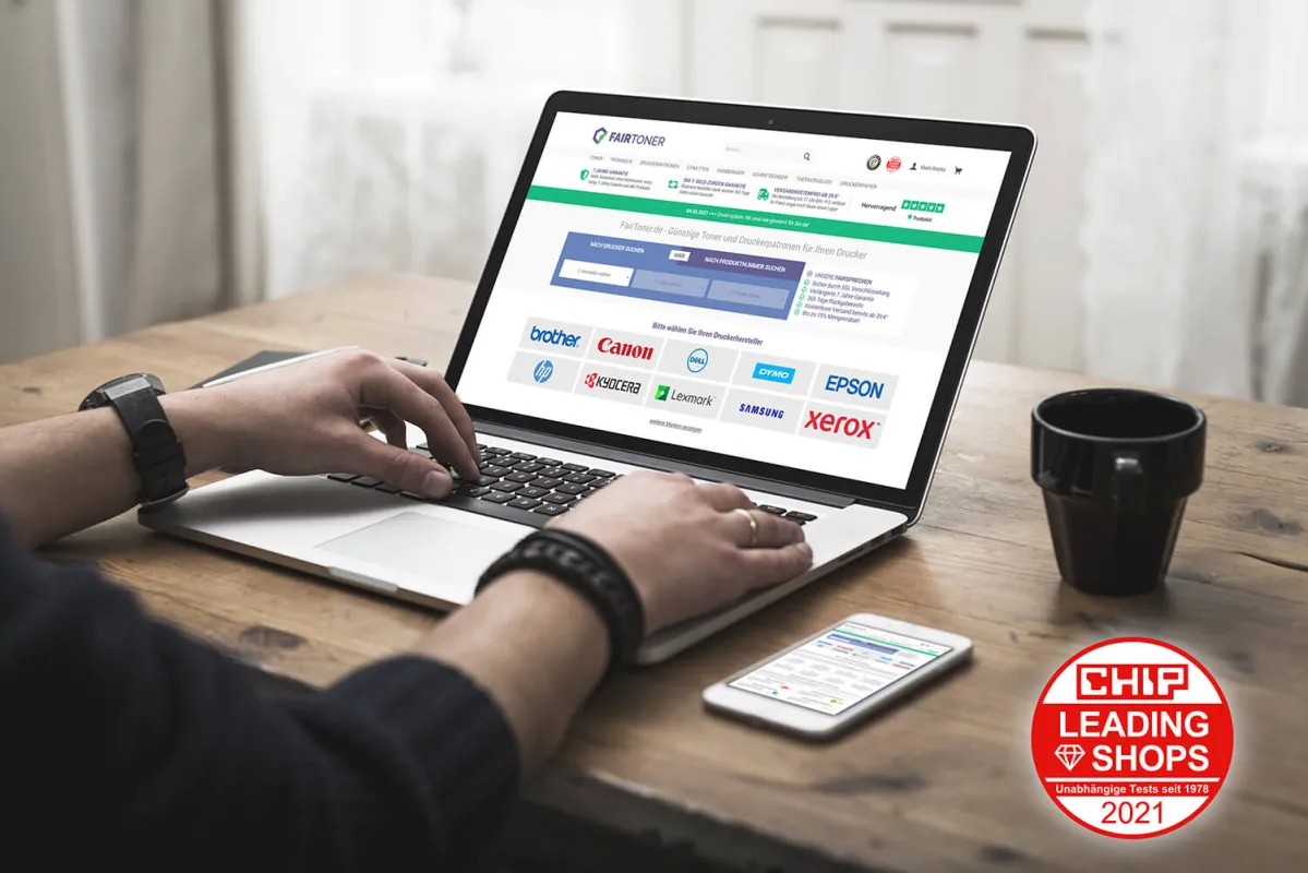 FairToner.de mit CHIP Siegel Leading Shops 2021 ausgezeichnet (© #141539997 © Twin Design – stock.adobe.com)