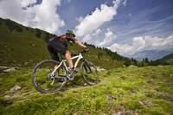 Bild: Härtestes Mountainbikerennen der Welt zu Gast in der Silberregion Karwendel