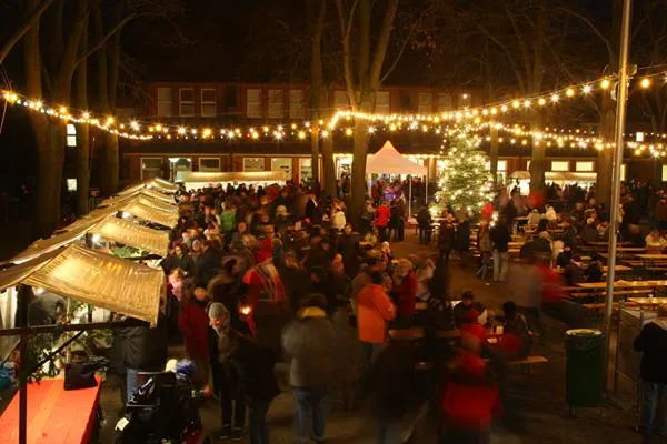 Bild: Der besondere Weihnachtsmarkt im Evangelischen Johannesstift - Sonntag, 1. Advent, 27.11.2011