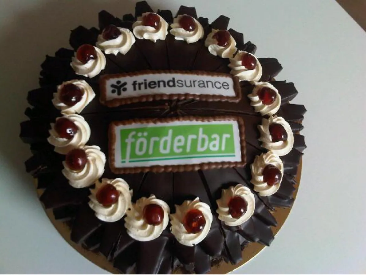 Mit dieser Torte wurde die erfolgreiche Zusammenarbeit gefeiert