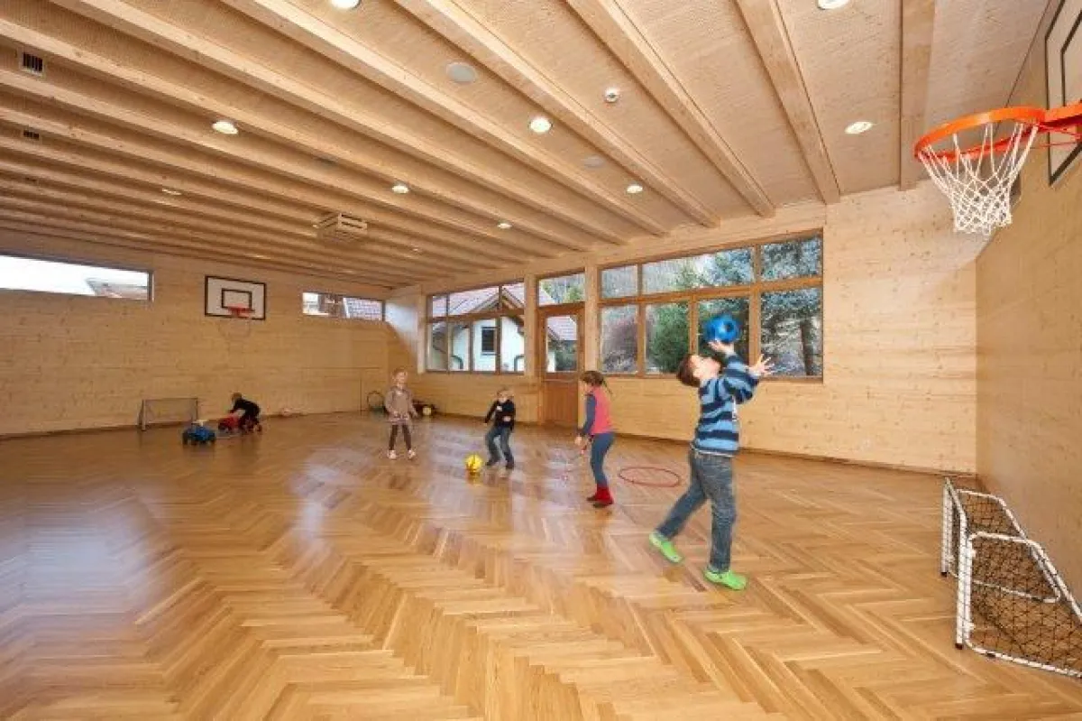 NEUE Ballsporthalle_Brennseehof