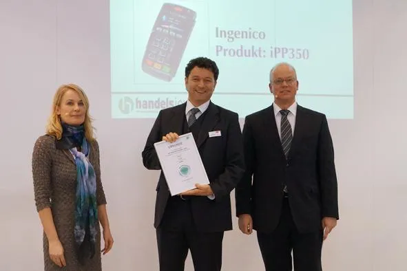 Bild: Auszeichnung für Ingenicos Basisterminal iPP350 mit girogo-Funktion