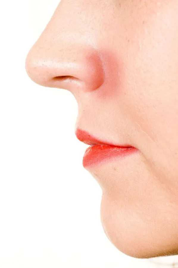 (Foto: fotolia) Hautberuhigende Lotion können den Verlauf von Neurodermitis lindern und den Heilungs