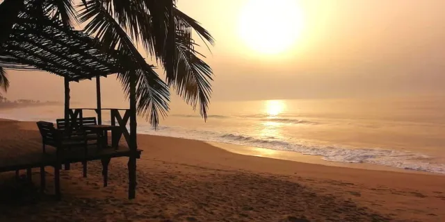 Bild: Schüleraustausch und Gap Year: 6 Erfahrungen im Freiwilligendienst mit Weihnachten und Silvester am Strand