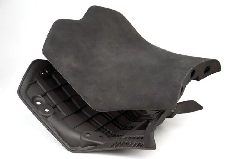 CRP Technology gestaltet mit Hilfe des 3D-Drucks und der Materialien von Windform® den Sattel der Energica neu Bild: CRP Technology gestaltet mit Hilfe des 3D-Drucks und der Materialien von Windform® den Sattel der Energica neu