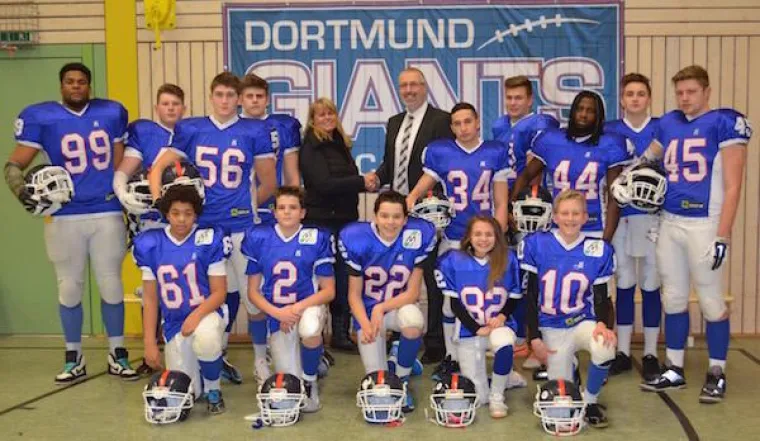 Bild: adesso hosting services unterstützt Integrationsprogramm der Dortmund Giants