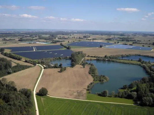 Bild: Gehrlicher Solar AG weiht größtes Solarkraftwerk Schwabens (25,7 MWp) offiziell ein