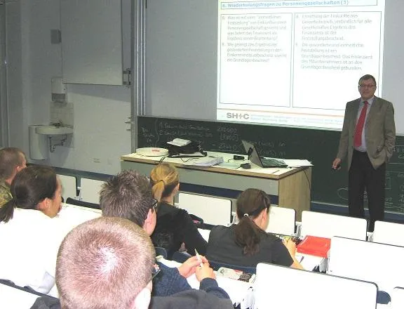 Vorlesungen von Richard Hempe an der Universität Bild: Vorlesungen von Richard Hempe an der Universität