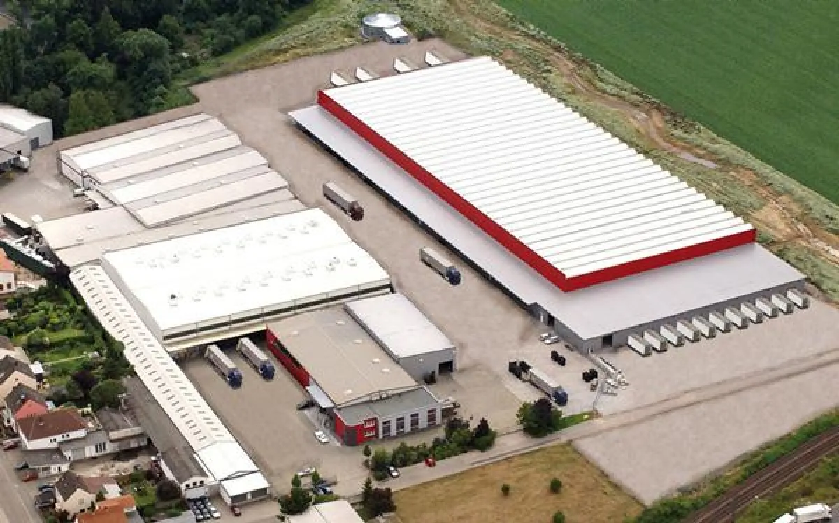 Das moderne Logistik-Zentrum von Reifen Krupp in Schifferstadt (Baujahr 2010)