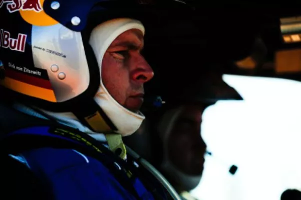 Bild: Dirk von Zitzewitz zur Rallye Dakar - Wenn die Hälfte durchs Ziel kommt ist das viel