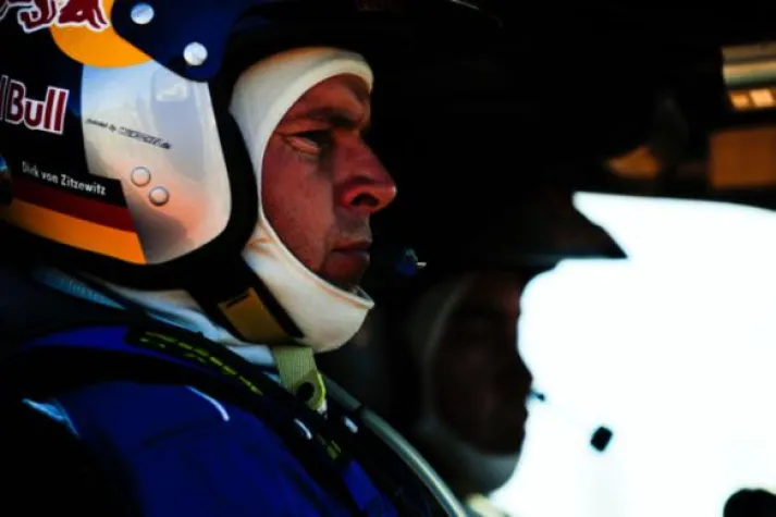 Bild: Dirk von Zitzewitz zur Rallye Dakar - Wenn die Hälfte durchs Ziel kommt ist das viel