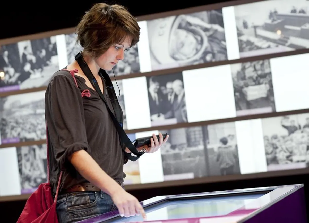 Der NOUS-Guide im Europäischen Parlament © European Union EP / Pietro Naj-Oleari