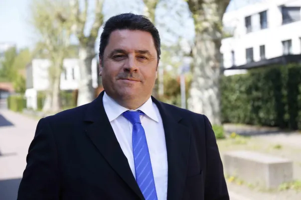 Praxis-Webinar: Nachfolgeplanung und Investorensuche für mittelständische IT-Unternehmen Bild: Praxis-Webinar: Nachfolgeplanung und Investorensuche für mittelständische IT-Unternehmen