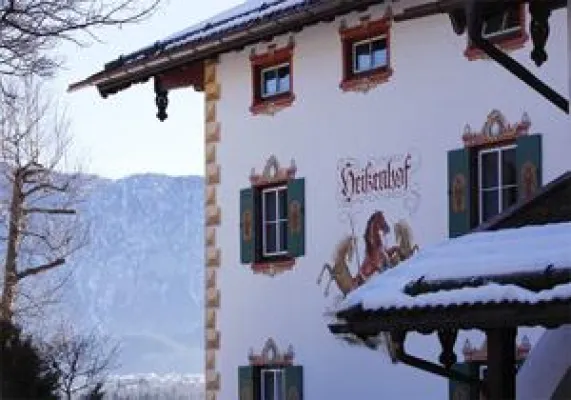 Bild: Große Eröffnungsfeier im traditionellen Tagungshotel Heißenhof - Tradition und Lifestyle