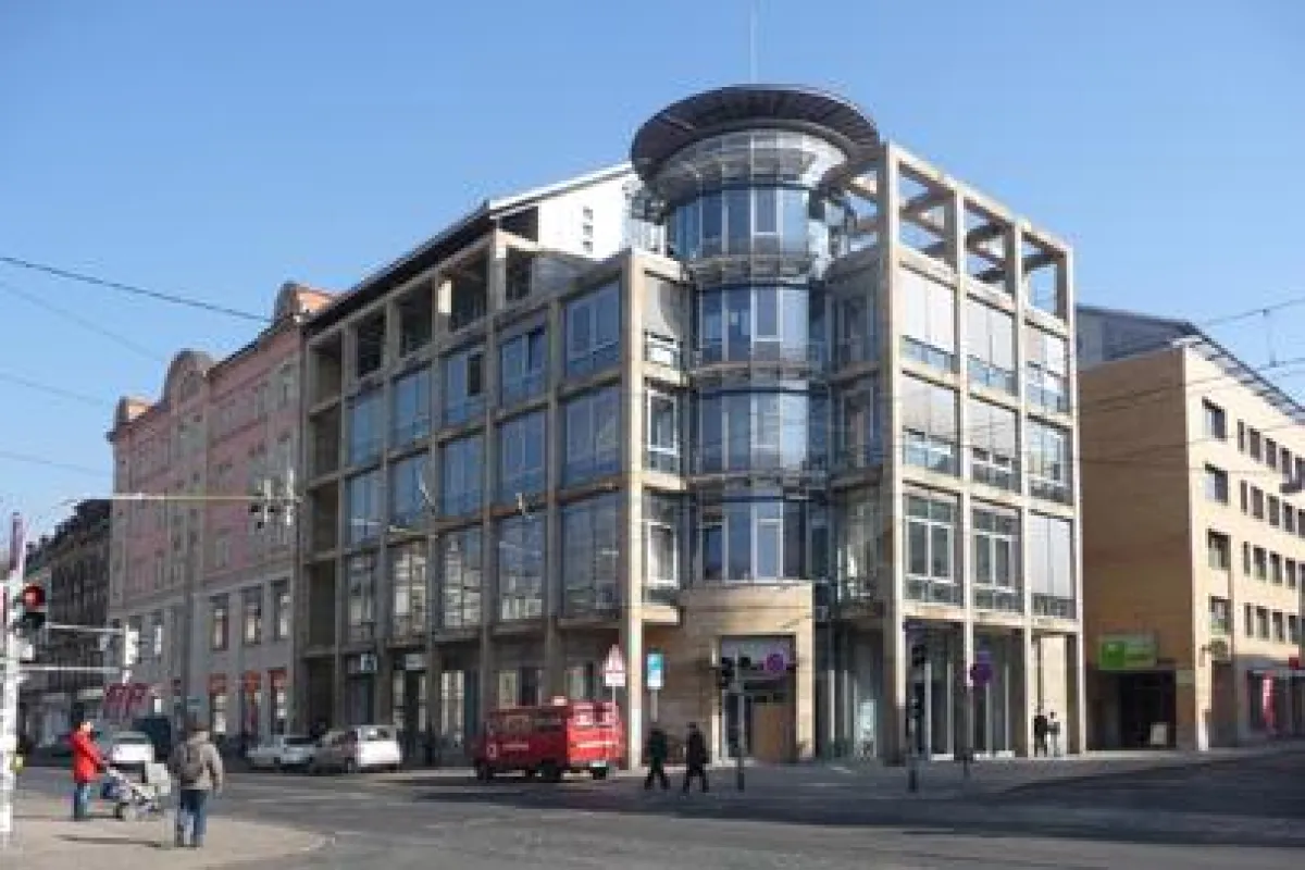 Das Objekt „Königsbrücker Straße 34“ in sehr guter Frequenzlage des Dresdner Stadtteils „Neustadt“