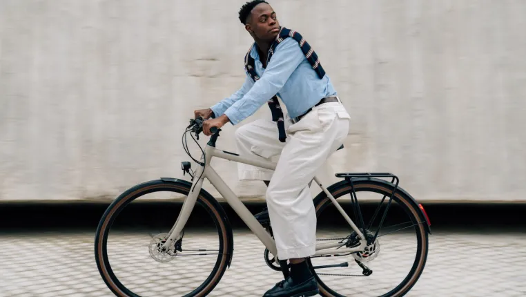 Bild: Revolution auf zwei Rädern: Ampler präsentiert Nova & Nova Pro – die ersten USB-C-ladbaren E-Bikes der Welt