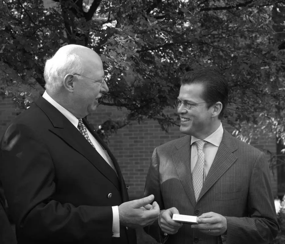 Dr. Bernd Skorpil im Gespräch mit Bundeswirtschaftsminister Dr. Karl-Theodor zu Guttenberg