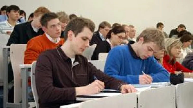 Bild: Praxistest bestanden - Studiengänge der Berufsakademie auf bundesweiten Spitzenplätzen