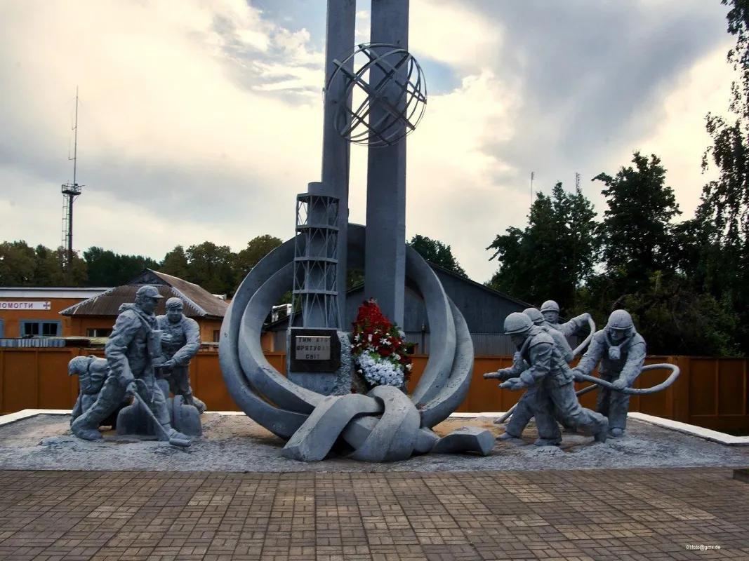 Denkmal zu Ehren der Feuerwehrleute von Tschernobyl