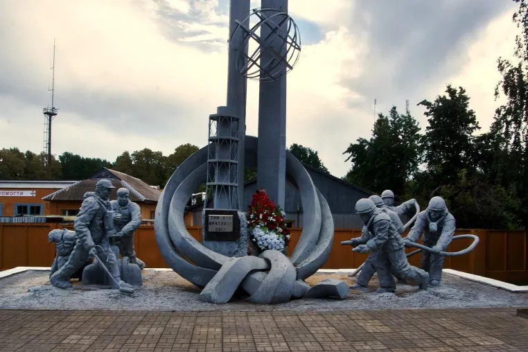 "Wir wollten Helden sein" - Tschernobyl und seine Folgen Bild: "Wir wollten Helden sein" - Tschernobyl und seine Folgen