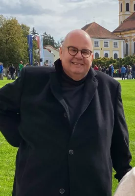 Bild: Immobilieninvestor Alberto Mattle verkauft Luxuswohnungen mit Oktoberfest-Blick