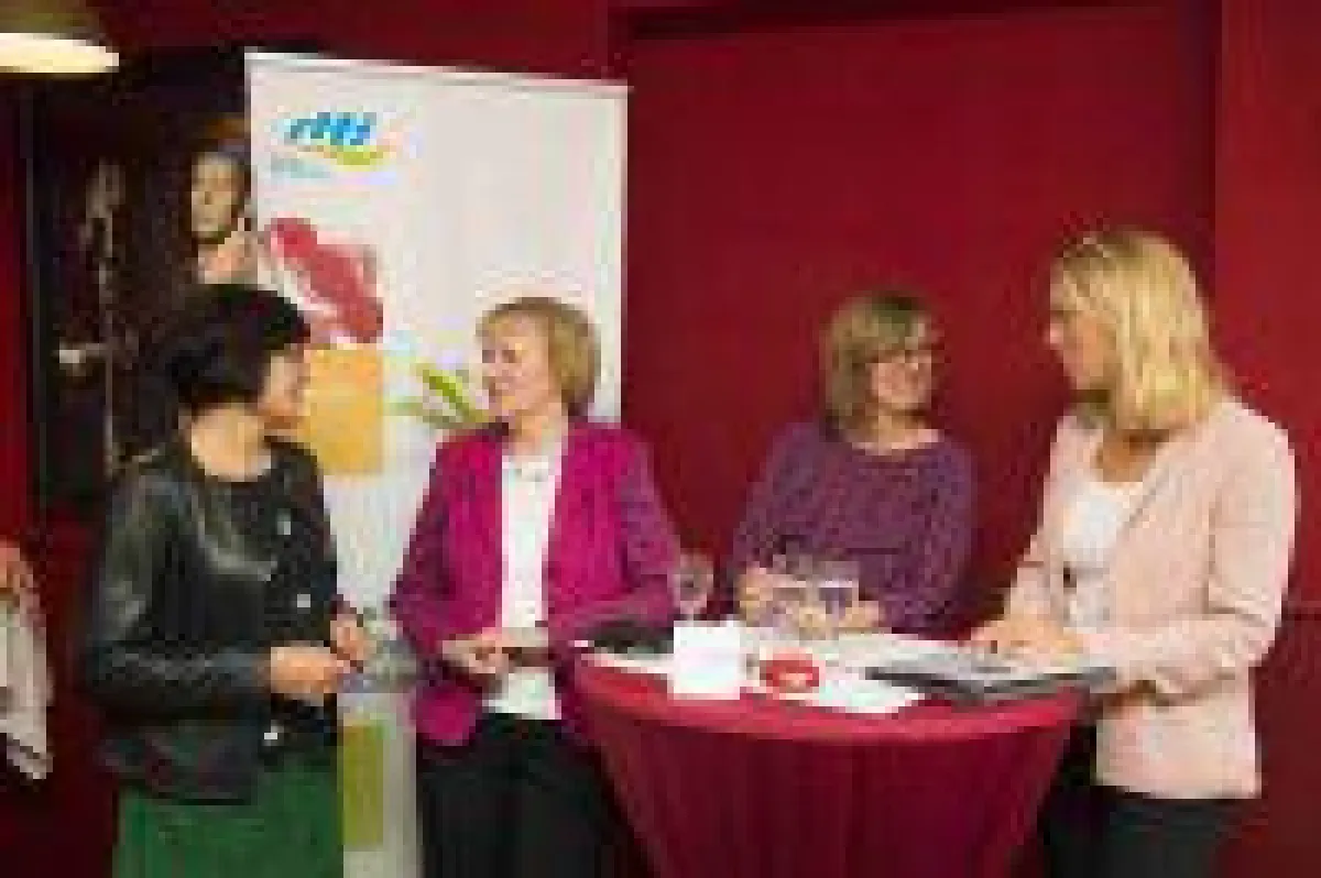 Bei der KOSTBAR des dti diskutierten Ursula Schulte und Dr. Anke Oepping über die Kita- und Schulverpflegung