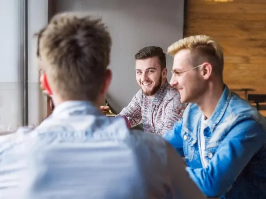 Bild: Menschen auf ihrem beruflichen Weg begleiten