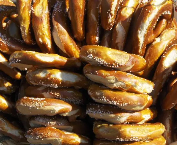 Bild: Steuerliche Abzugsfähigkeit von Bewirtungskosten