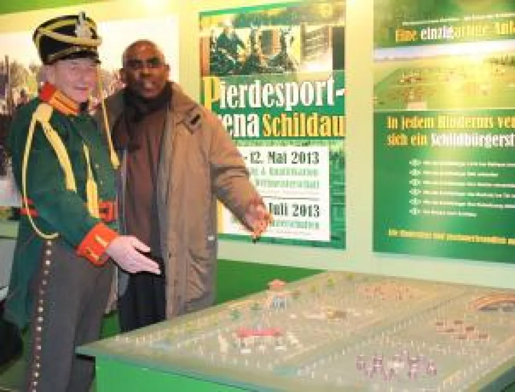 Joshua Jacob aus Perth (Australien) zu Gast am Messestand der Pferdesport-Arena Schildau.