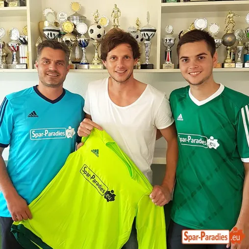 Bild: Spar-paradies.eu ist neuer Sponsor der Fortuna Großschwabhausen
