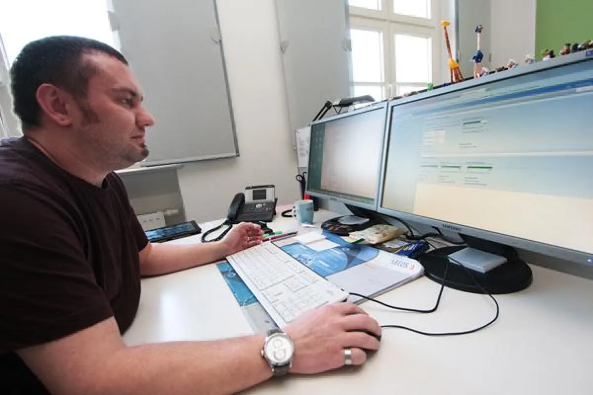 Neben dem Fachinformatiker werden weitere Berufe für Interessenten mit Bildungsgutschein angeboten.
