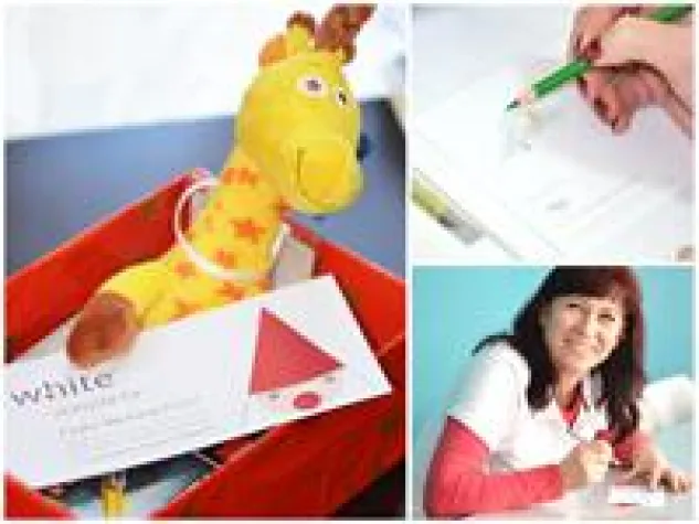 Bild: white unterstützt „Weihnachten im Schuhkarton“.