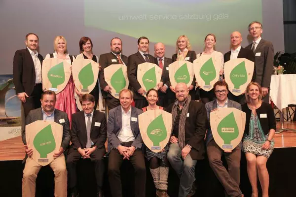 Bild: Zehn Vorzeigebetriebe sparen 5.000 MWh Energie: umwelt service salzburg ehrt Salzburger Unternehmen