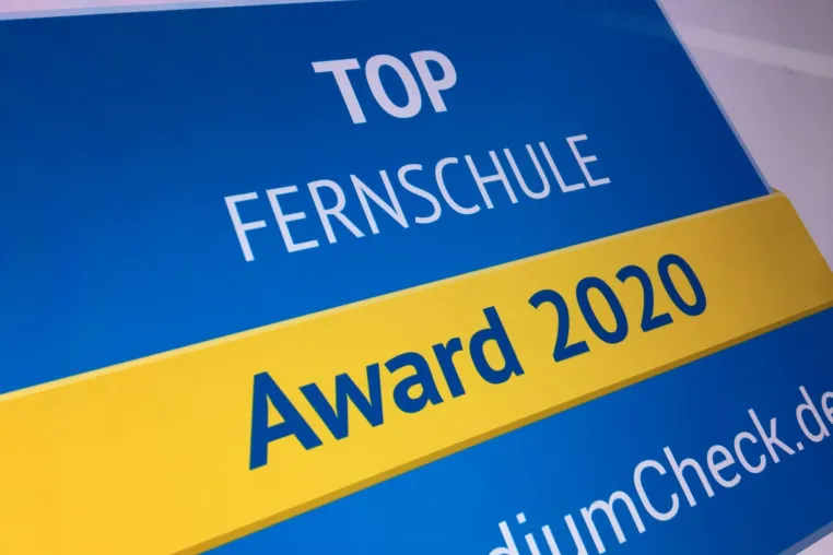 Bild: OfG / Online-Schule für Gestaltung erhält erneut die Auszeichnung „Top-Fernschule Award“
