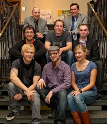 Kommunikationswirte und Jubilare bei der Frick Werbeagentur Bild: Kommunikationswirte und Jubilare bei der Frick Werbeagentur