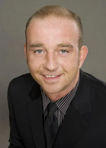 Bild: Adrian Hanslik neuer Distribution Channel Manager DACH bei AEG Power Solutions